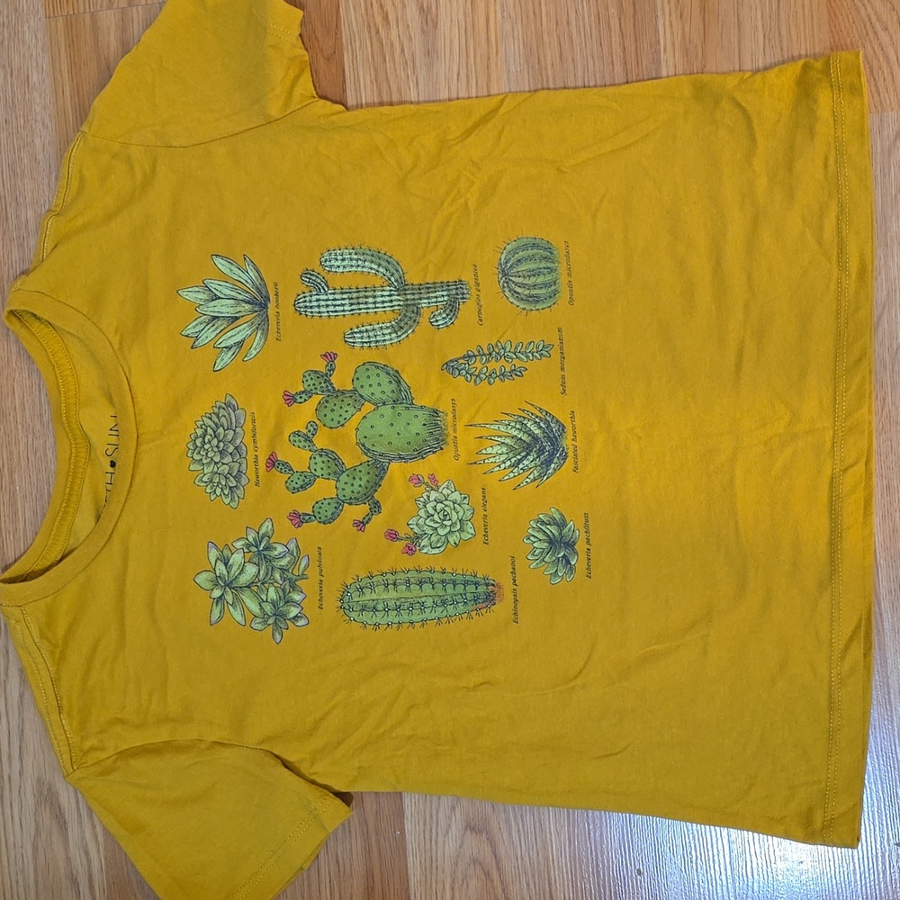 Fifth Sun Small Cropped Catus Tee